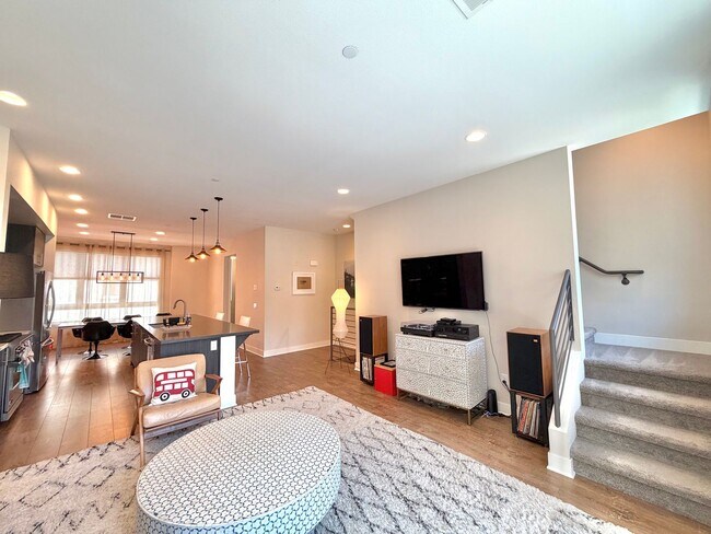 Building Photo - Furnished 3-BR/3-BA Townhouse w/ Giant Roof deck, 2-Car Garage, EV Hookup