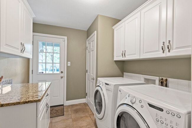 Building Photo - 12819 Huntercreek Rd