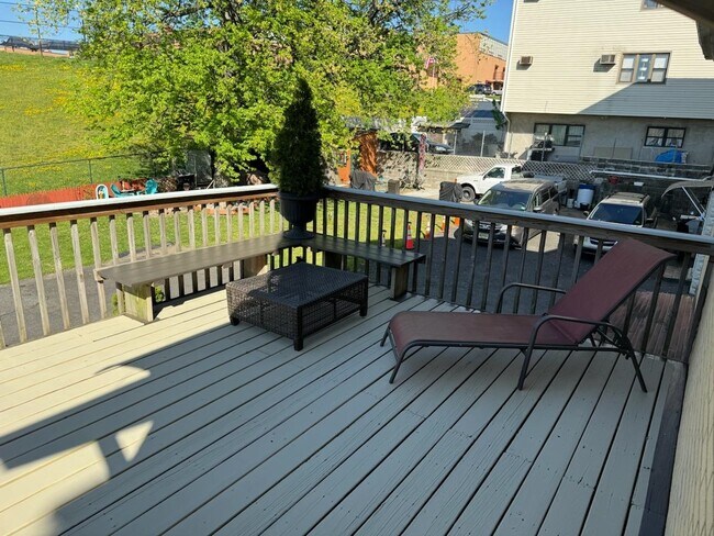 Building Photo - 1218 73rd St