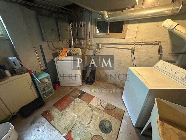 Building Photo - 3269 S New York Ave