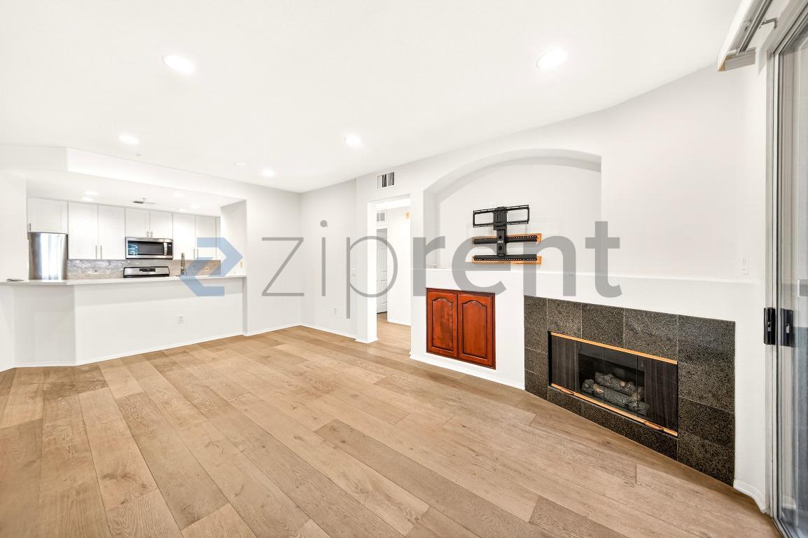 Building Photo - 13075 Pacific Promenade