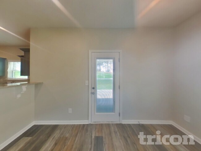 Building Photo - 143 Edgefield Ct