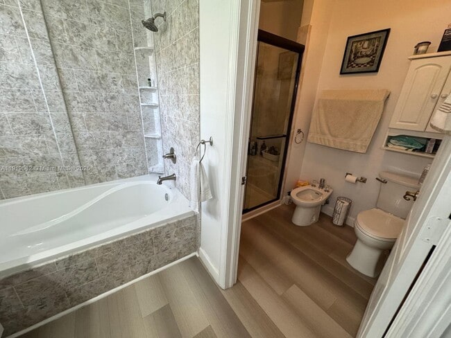 Building Photo - 8061 SW 119th Ct