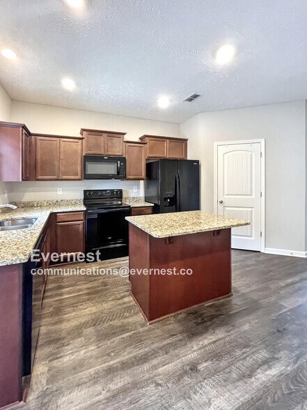 Building Photo - 4099 Saddlecreek Wy