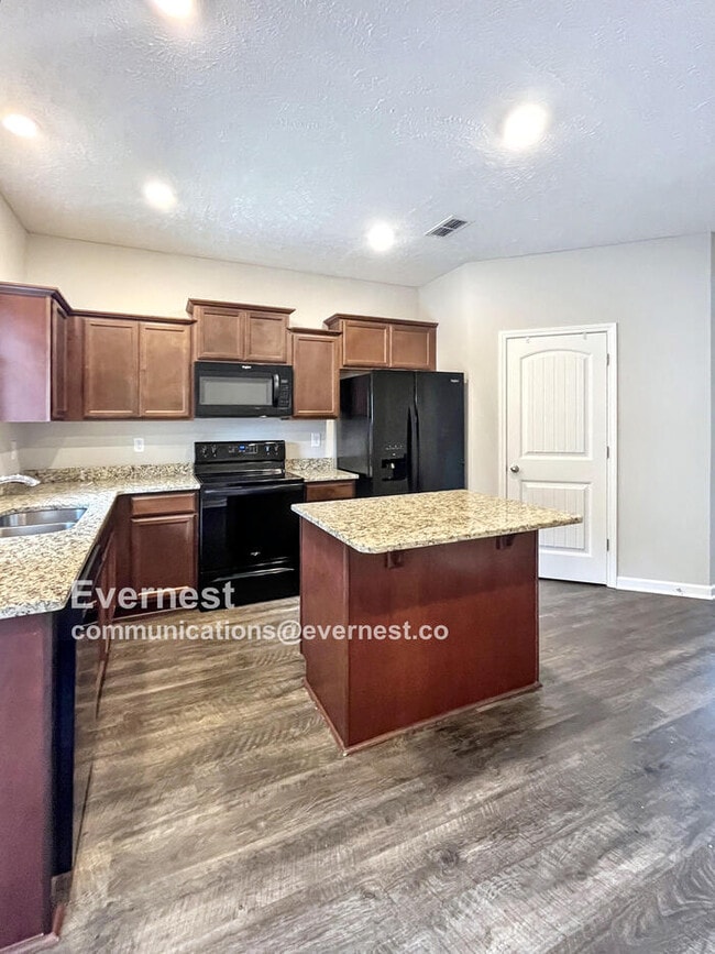 Building Photo - 4099 Saddlecreek Wy