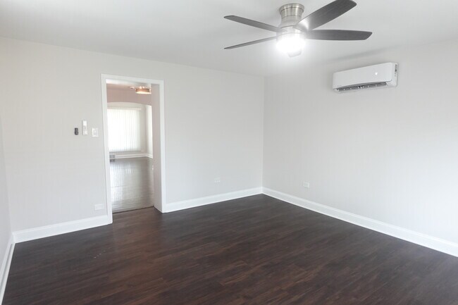 Building Photo - 2247 S 9th Ave