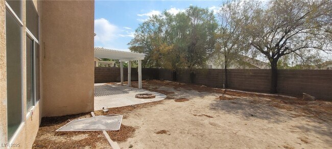 Building Photo - 4774 Willow Glen Dr