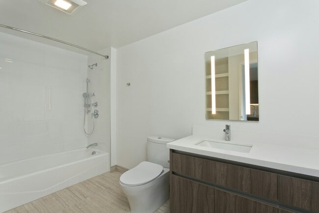 Building Photo - 1500 Rycroft St