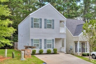 Building Photo - 141 Village Run