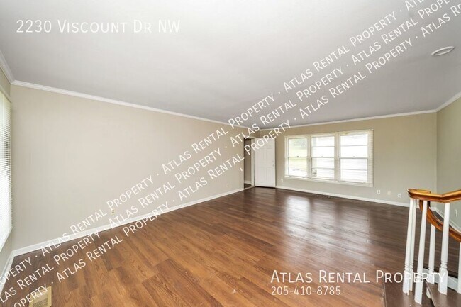 Building Photo - 2230 Viscount Dr NW