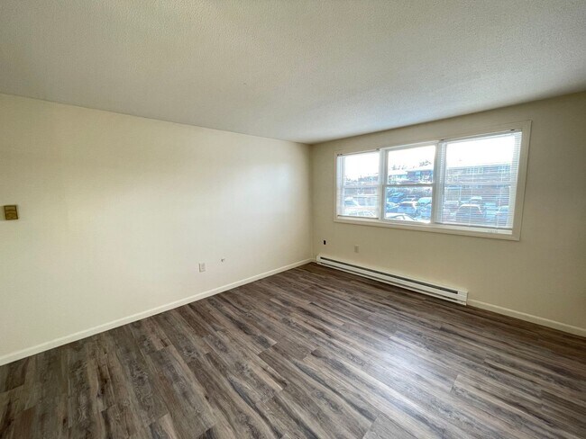 Building Photo - 177 Loudon Rd