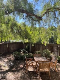 Building Photo - 919 Medio Rd