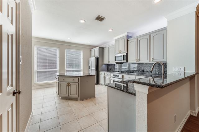 Building Photo - 3935 N Hall St