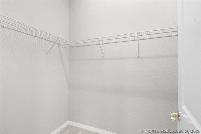Building Photo - 10214 SW Captiva Dr