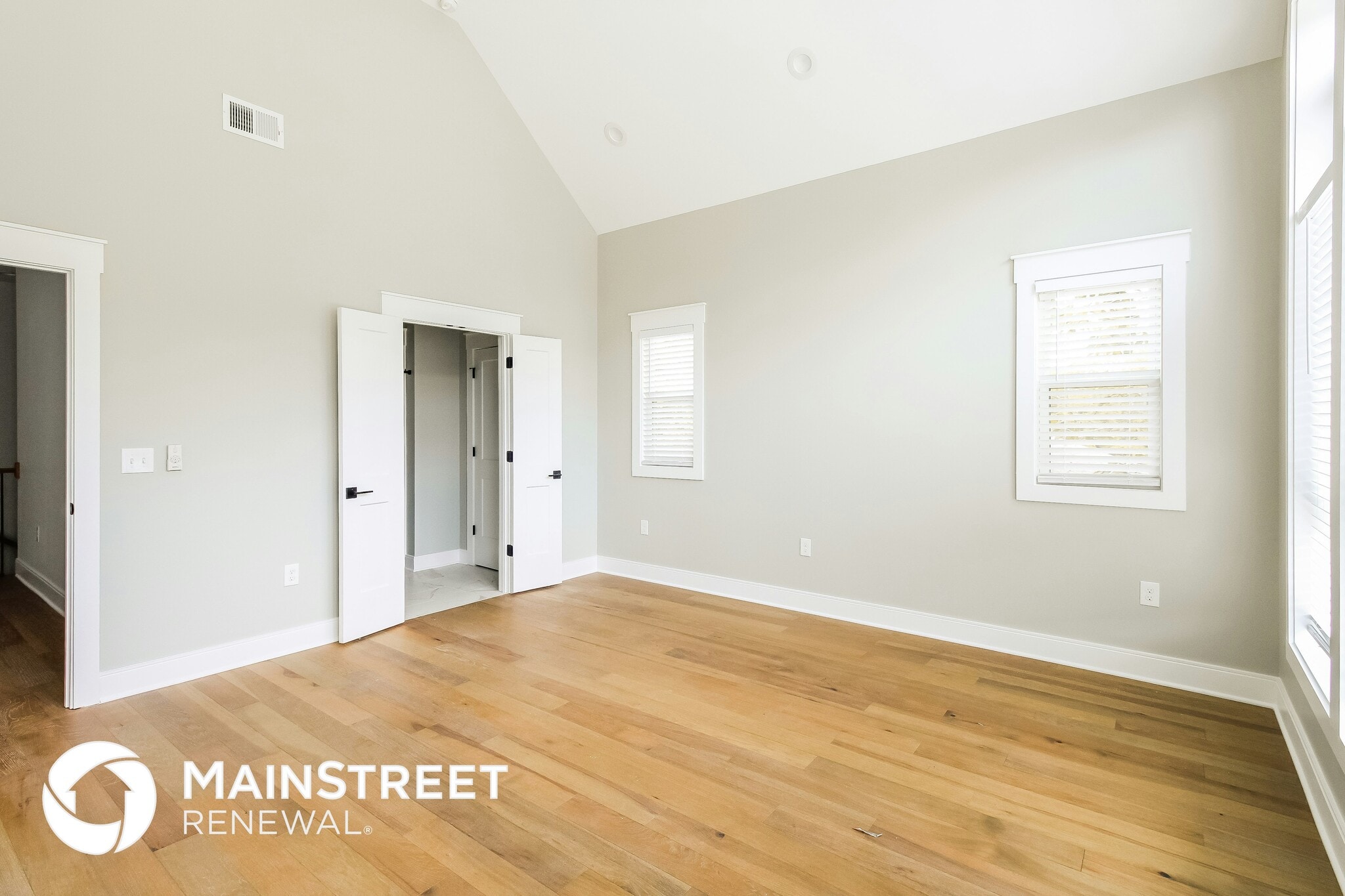 Building Photo - 1811 Seminary St