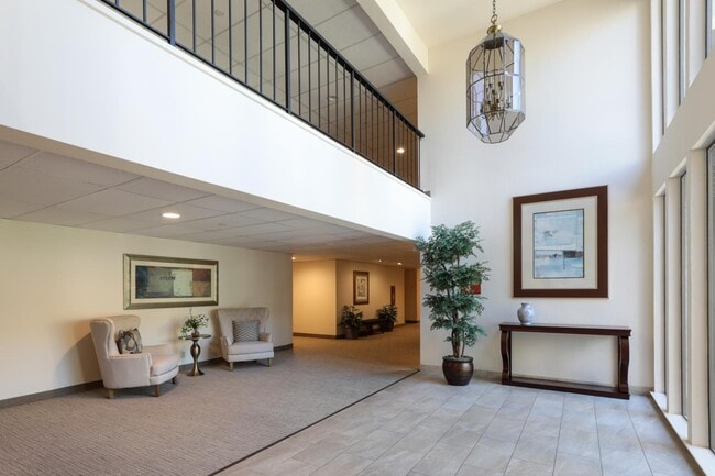 Building Photo - 226 W Edith Ave