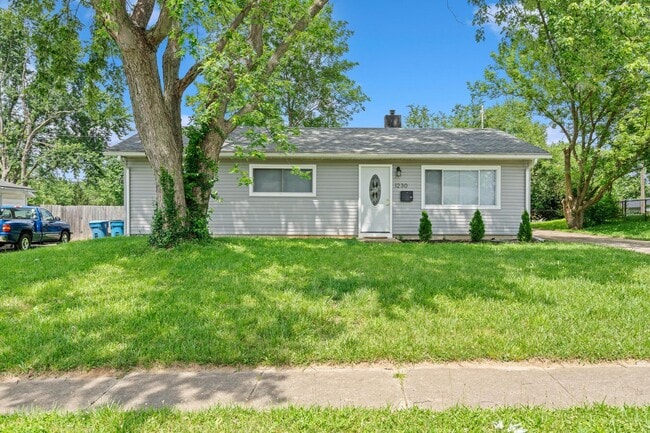 Primary Photo - 1230 Gridley Dr