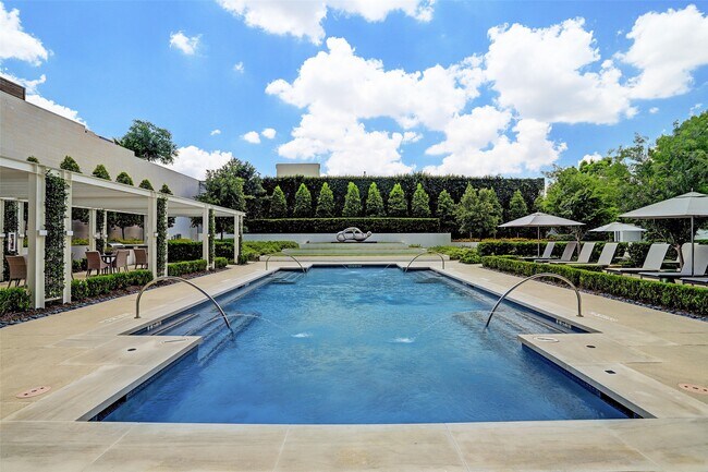 Building Photo - 3433 Westheimer Rd