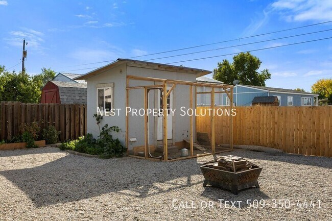 Building Photo - 427 2nd Ave SE