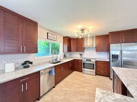 Building Photo - Fully Furnished 4 BD/3 BA Home in Mariner'...