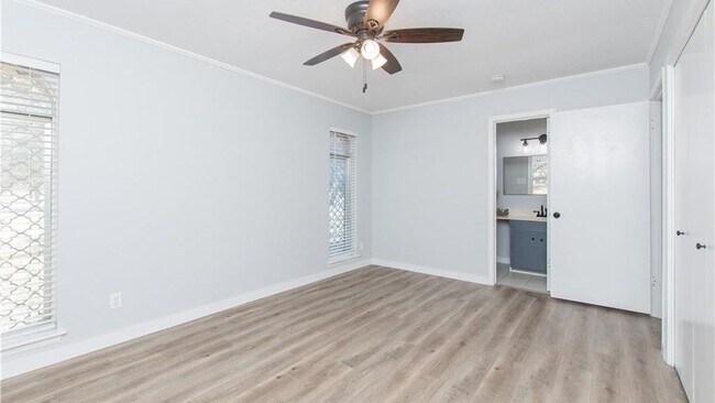 Building Photo - 1812 Southshore Spur