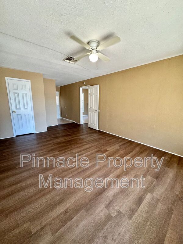 Building Photo - 2632 W Avenue N