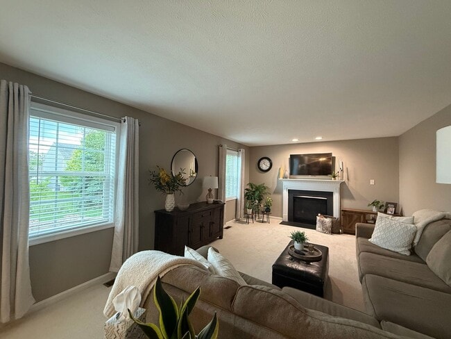 Building Photo - Brynwood Single Family Home