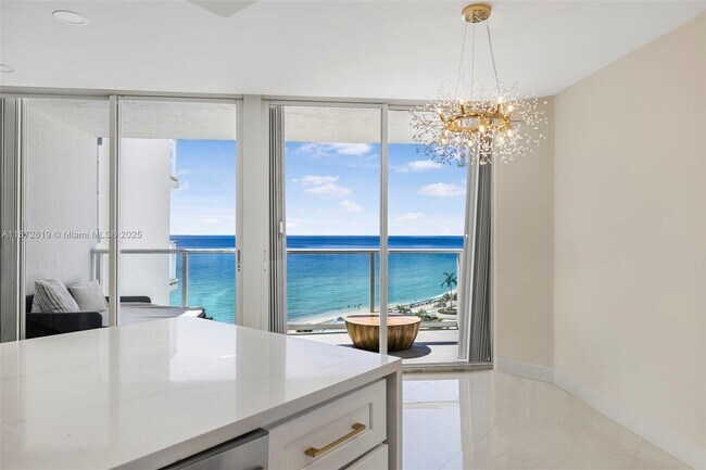 Building Photo - 16485 Collins Ave