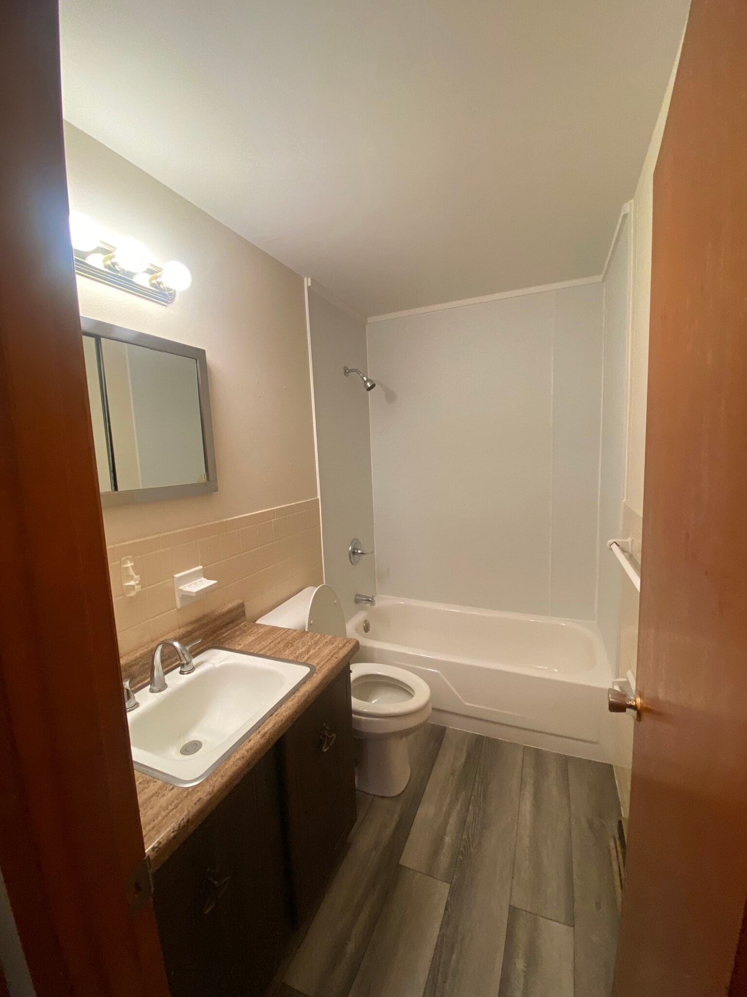 Building Photo - 114 Delmar Ave