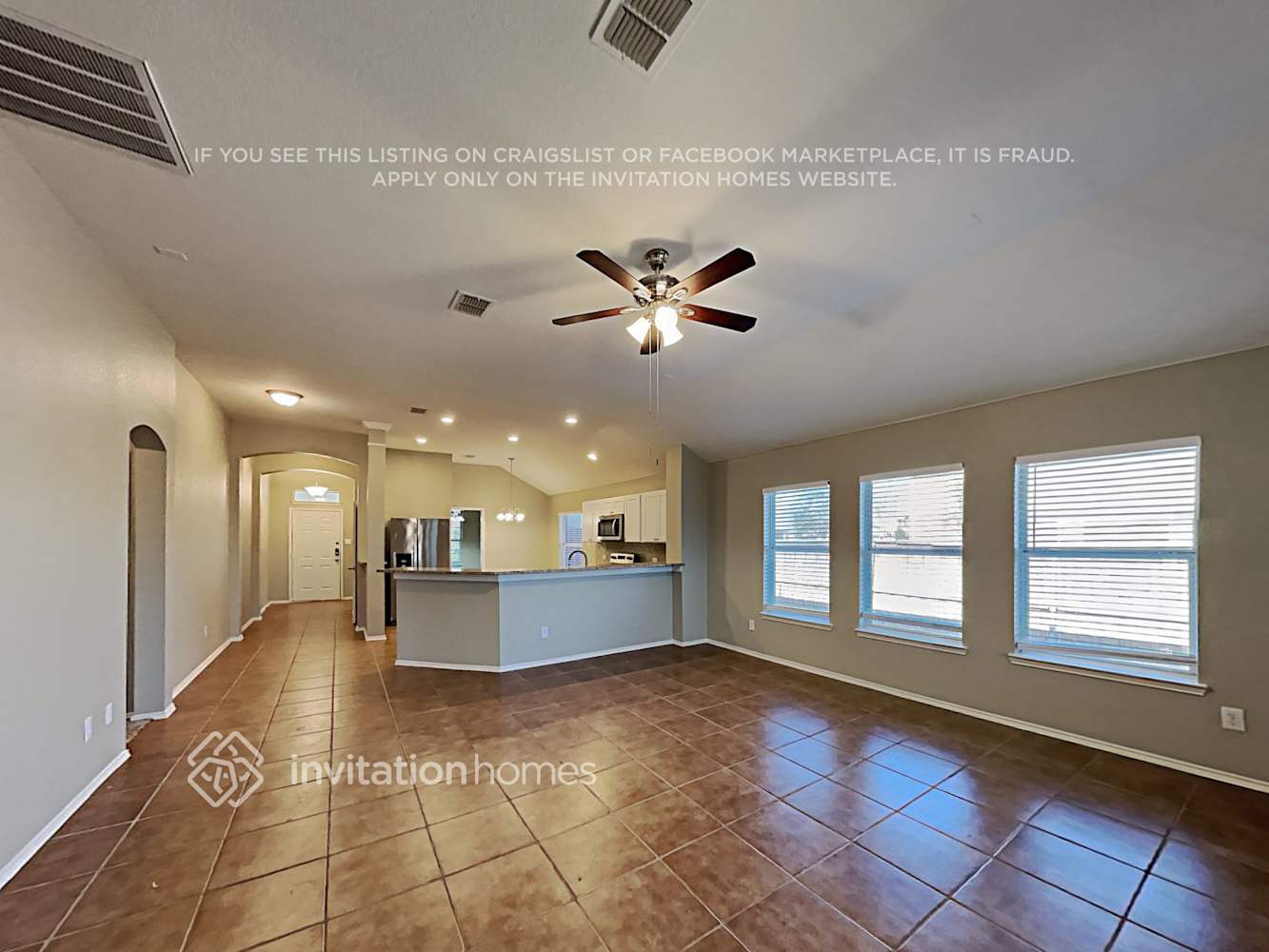 Building Photo - 562 Hickory Ln