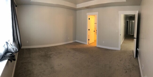 Building Photo - AMAZING HOME IN SOUGHT AFTER EXCHANGE DEVELOPMENT W/ 2 CAR GARAGE