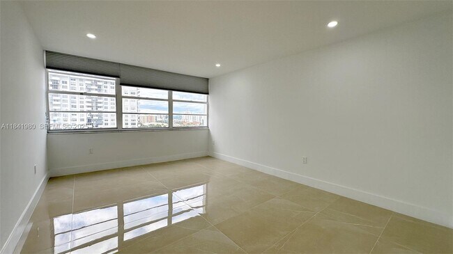 Building Photo - 18071 Biscayne Blvd