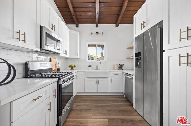 Building Photo - 4282 Sawtelle Blvd