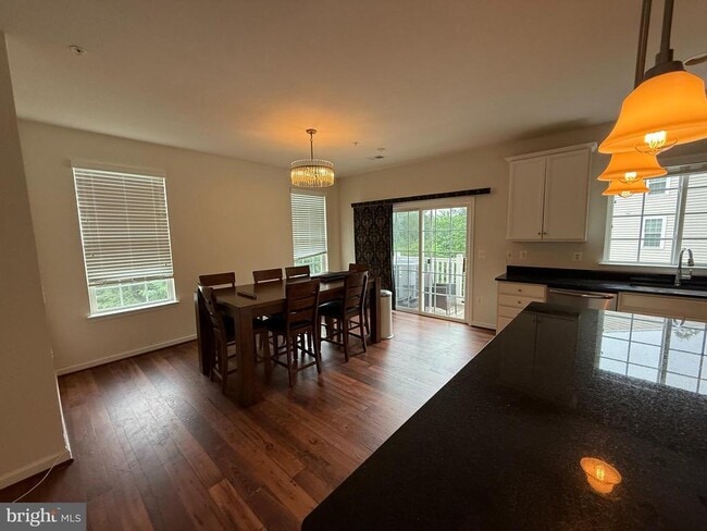 Building Photo - 14752 Malloy Ct