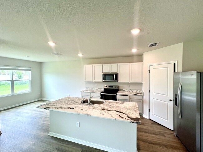 Building Photo - 17471 Whiskey Crk Trl