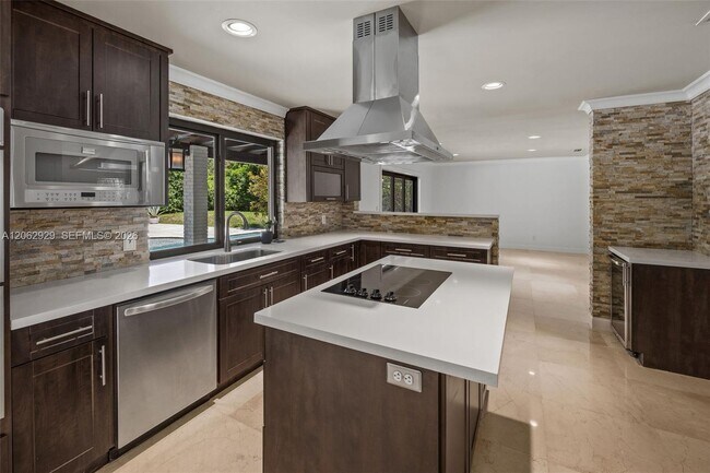 Building Photo - 15221 SW 82nd Ave