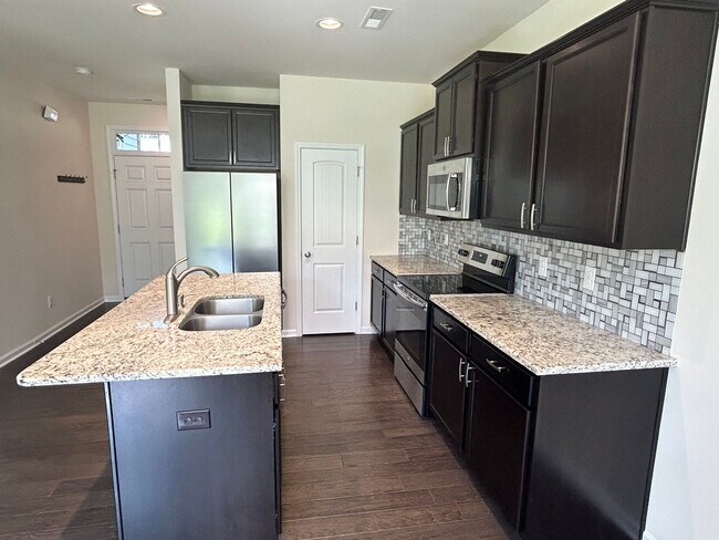 Building Photo - 3 Bed | 2.5 Bath House in Clayton