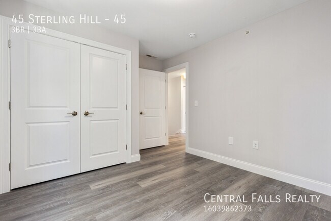 Building Photo - 45 Sterling Hill Rd
