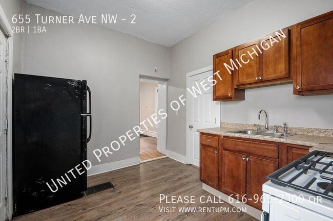 Building Photo - Available Now | 2 Bedroom, 1 Bath Lower Ap...