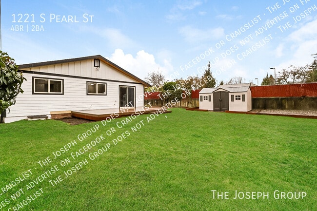 Building Photo - 1221 S Pearl St