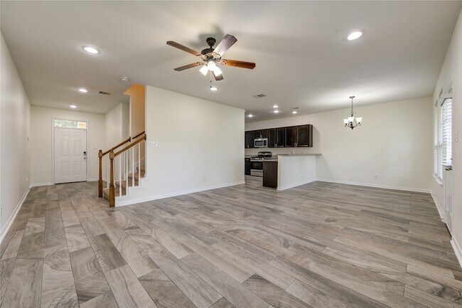 Building Photo - 17021 Wilthorne Gardens Ct