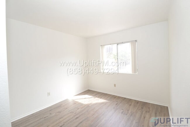 Building Photo - 10363 Penrod Ln