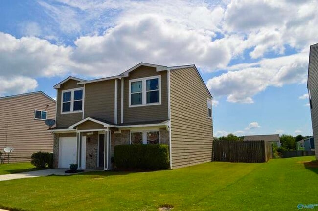 Building Photo - 3284 Castlecreek Dr