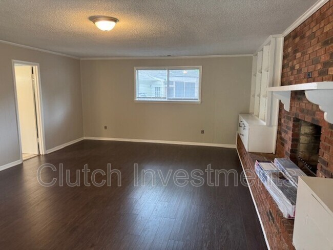 Building Photo - 5465 Mesquite Rd