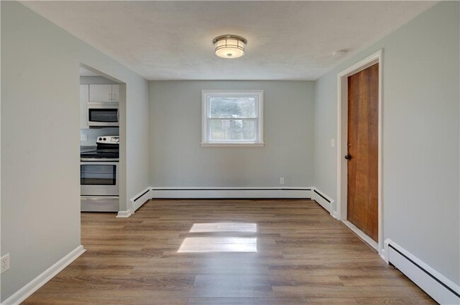 Building Photo - 140 Phillips Rd