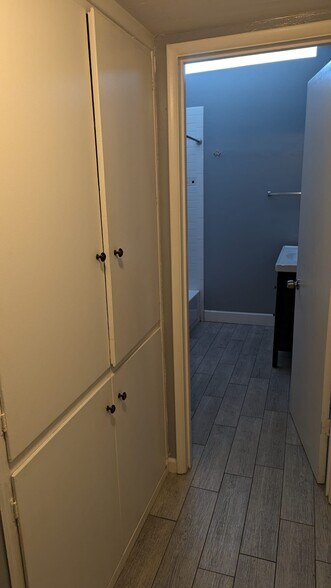 Building Photo - 6524 N 12th Pl