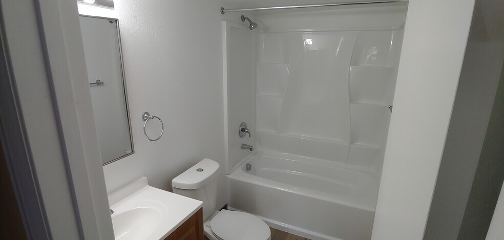 Building Photo - 18404 E Kepner Pl