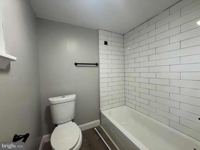 Building Photo - 3205 Latona St