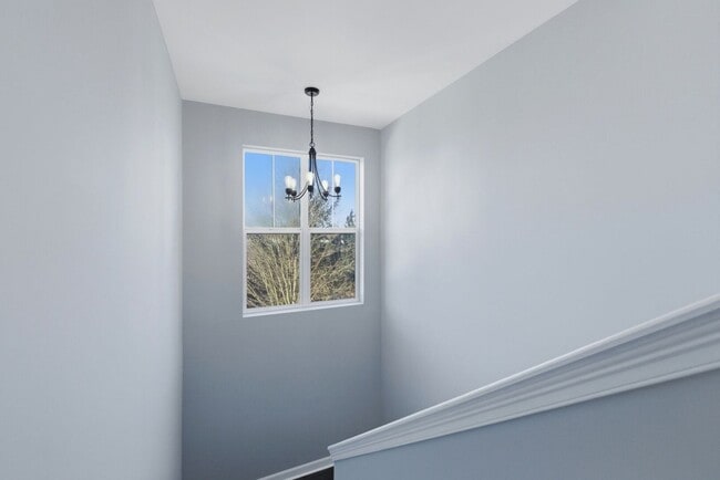 Building Photo - 218 Goldenrod Dr