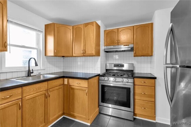 Building Photo - Callodine- 2 unit